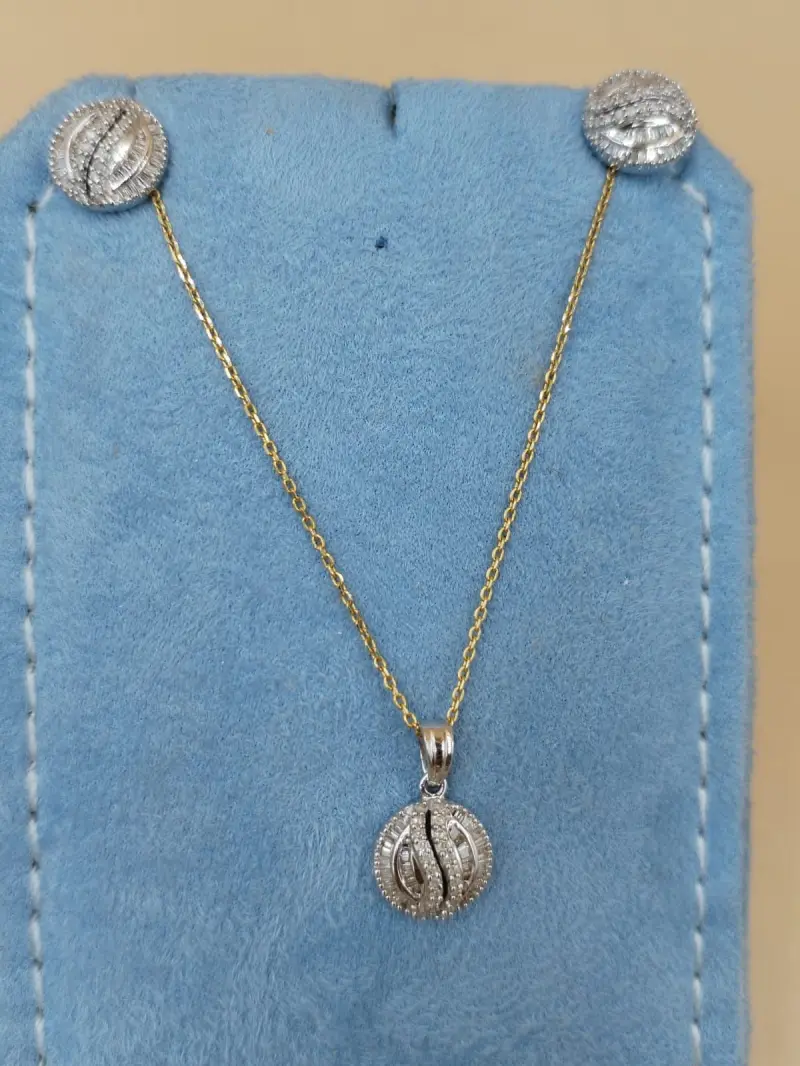 حلق وتعليقه الماس