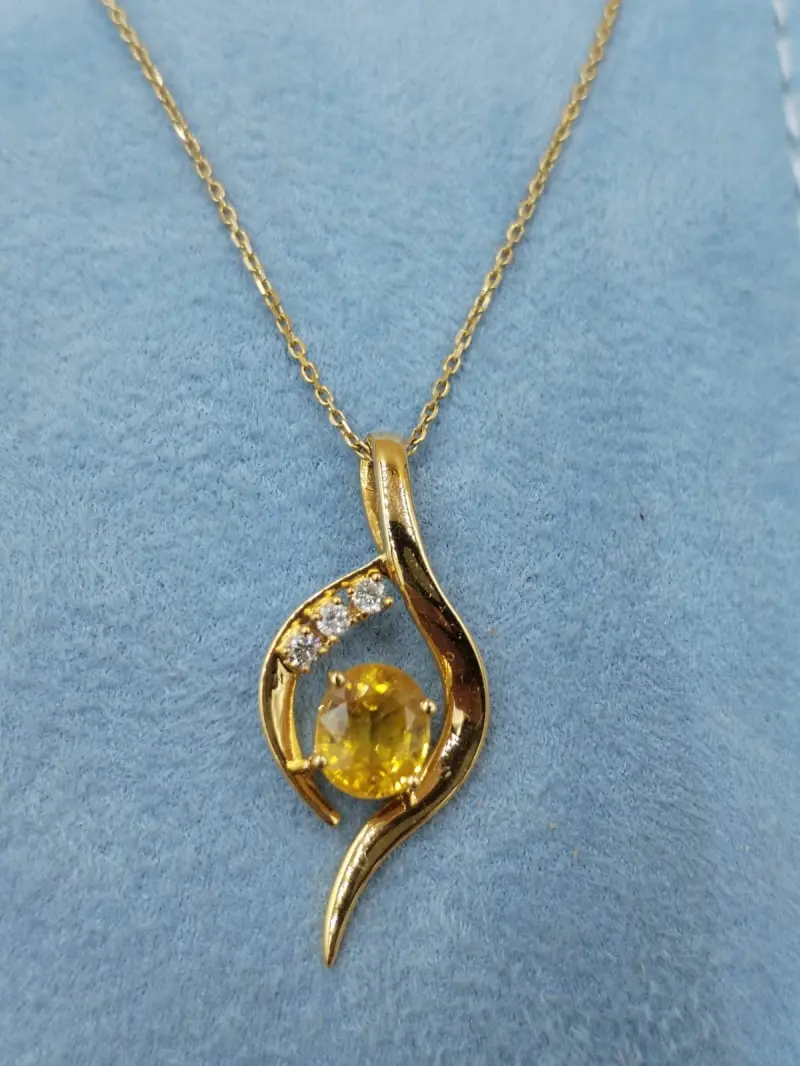 تعليقه الماس مع حجر الزفير  الاصفر