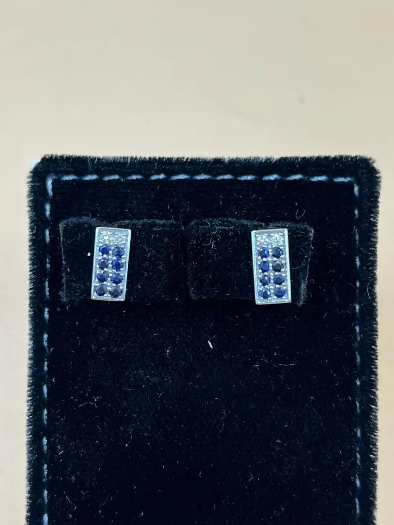 حلق الماس مع حجر الزفير